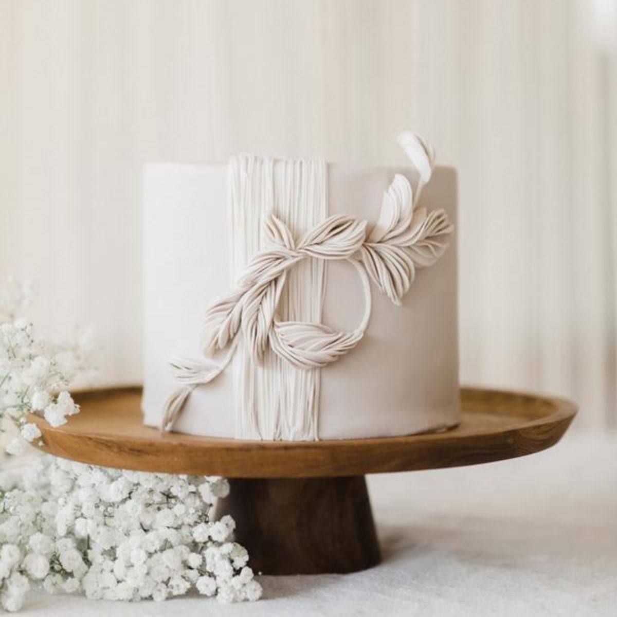 A Neutral Color Palette Of Your Dreams For This Winter Elopement At The Revery LA!