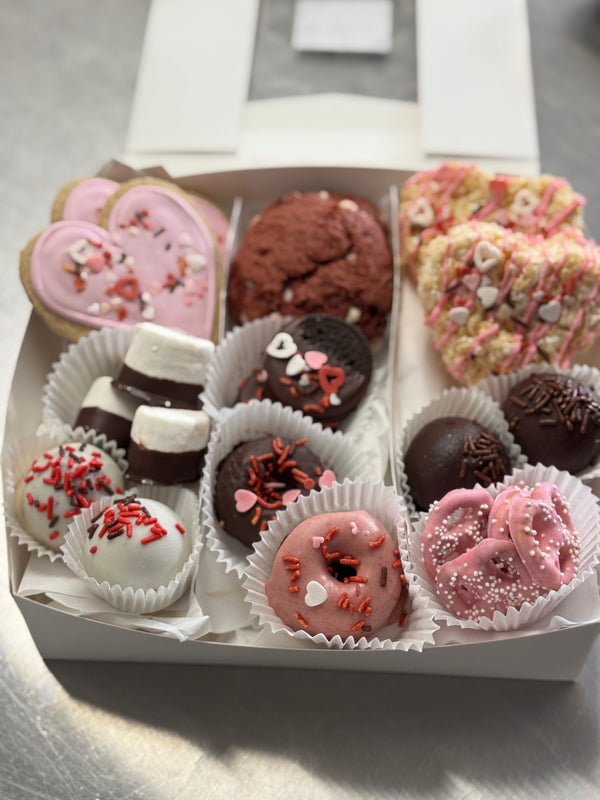 The Ultimate Valentine’s Day Sweets & Treats Box