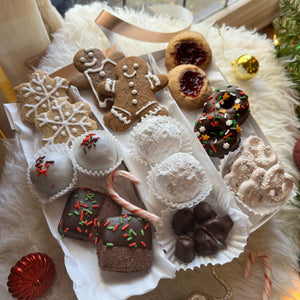 The 2025 Holiday Sweets Box