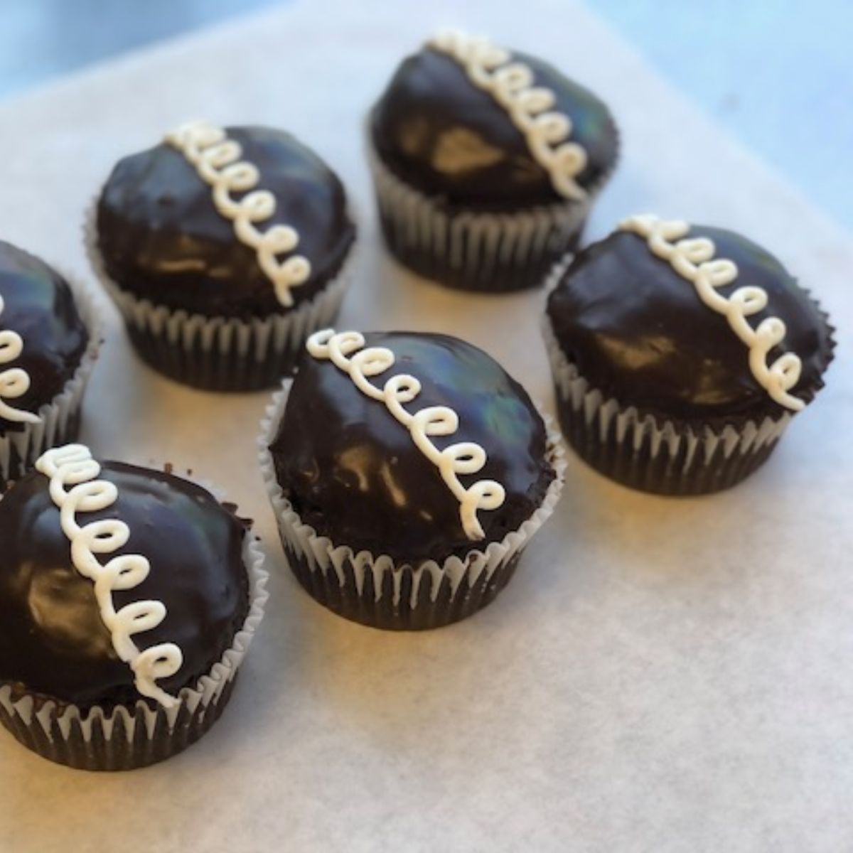 Fauxstess Cupcakes *Local delivery & pick-up only*